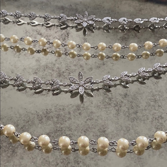 Carolee Lux multi strand pearl necklace 😍 - Picture 2 of 10